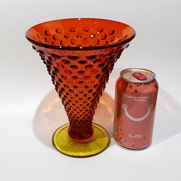Vntg Fenton 7 5/8" Buttercup Amberina Hobnail Glass Vase - Picture 9 of 15